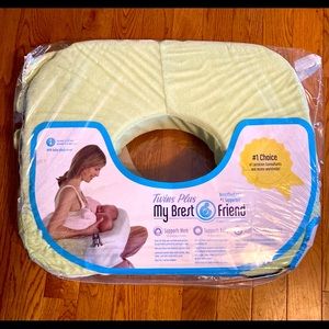 My Brest Friend Twins Plus nursing pillow